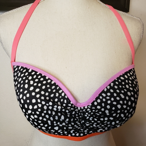 Victoria's Secret Other - VS  Polka Dot Bikini Top